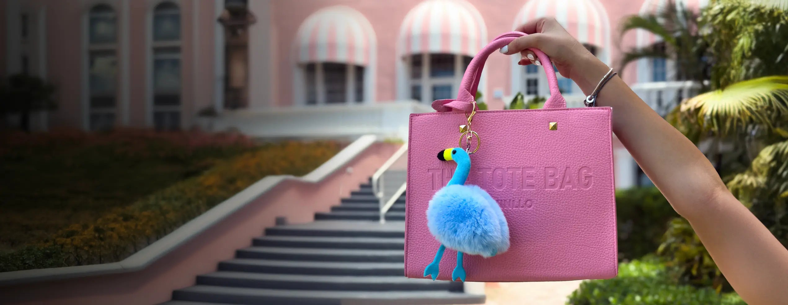 Inspired by the vibrant and carefree spirit of Florida, our brand offers more than just accessories—we provide a lifestyle of adventure, joy, and laid-back luxury. Whether you're enjoying a beach day or heading out for a night on the town, Furmingos brings a splash of sunshine and a dash of style to every moment.